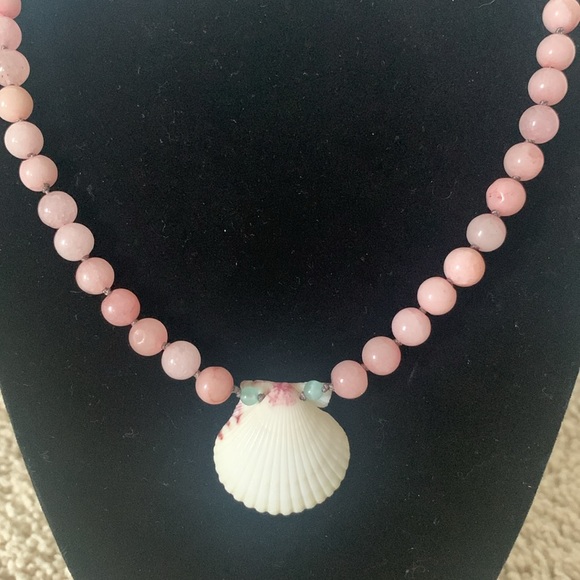 Shell and bead necklace handmade - Picture 3 of 11